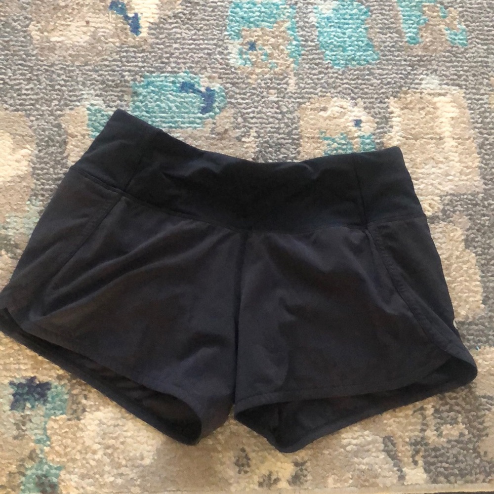 Lululemon shorts / size 4 / I usually wear xs/s and these fit perfect!